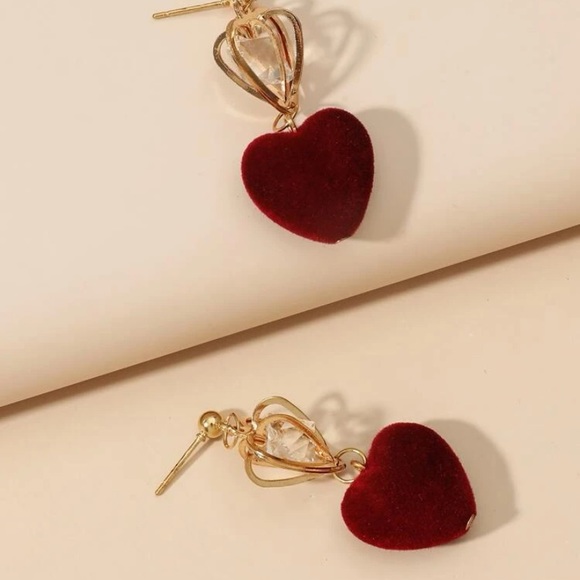 Heart decor drop earrings - Picture 2 of 3